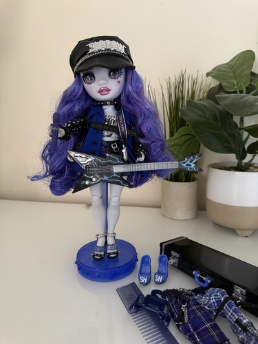 Rainbow high shadow doll with - ,